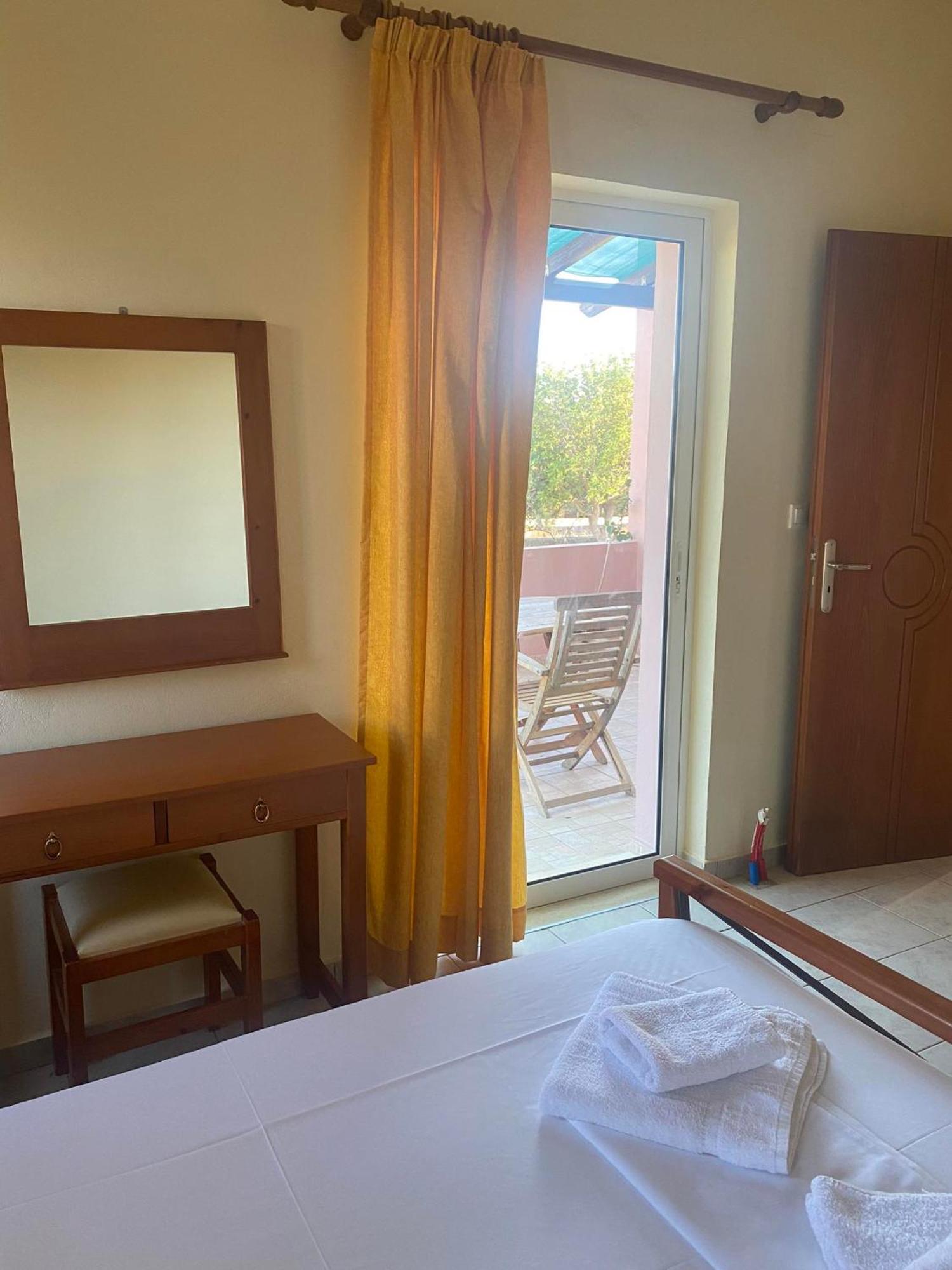 Kioni Villas Frangokastello Dış mekan fotoğraf